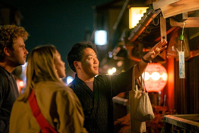 Kyoto: Gion Geisha District & Sake-in-Hand Walking Tour - Hokan-ji Temple and the Yasaka Pagoda view