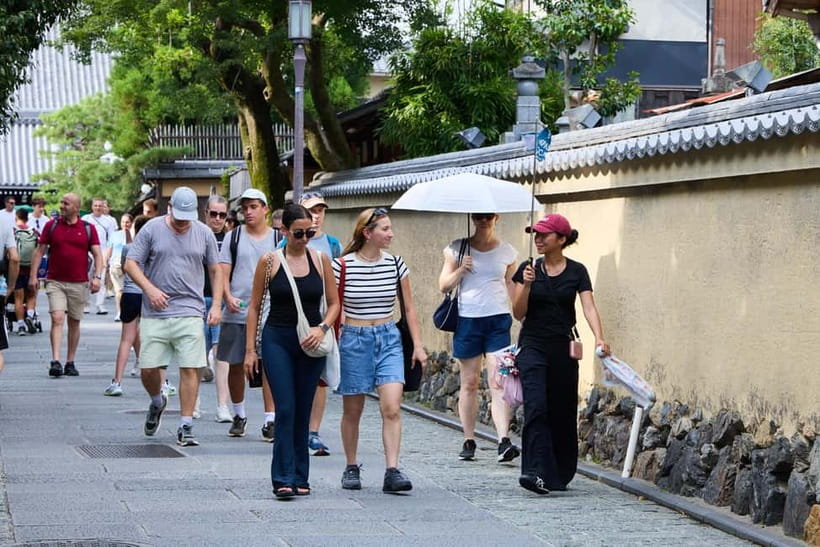 Kyoto: Gion Geisha District Walking Tour and Hidden Gems - Why this Gion walk feels different