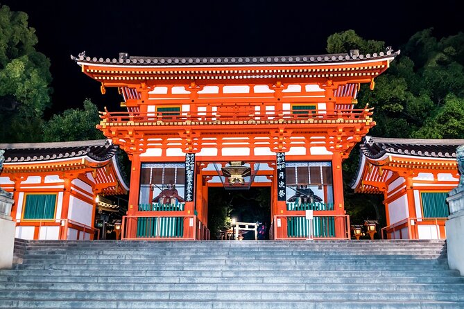 Kyoto Gion Geisha District Walking Tour - The Stories of Geisha - Cold weather, walking pace, and practical comfort