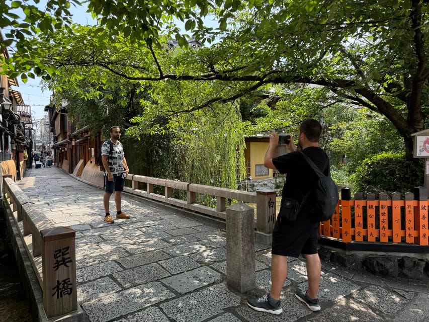 Kyoto: Gion Geisha District & Yasaka Shrine Walking Tour - My call: a strong short introduction to Gion
