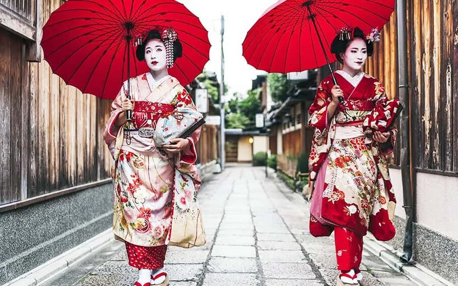 Kyoto: Gion Hidden Gems & Geisha Culture Tour - Gion Shirakawa and the Shirakawa Canal