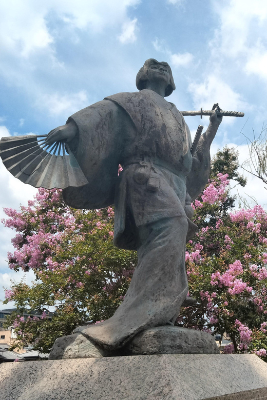 Kyoto: Gion Highlights & Hidden Treasures Guided Tour - Yasui Konpiragu and the meaning of a fresh start