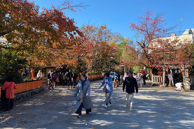 Kyoto Gion Historical Walking Tour - Chion-in’s great gate and Buddhist setting