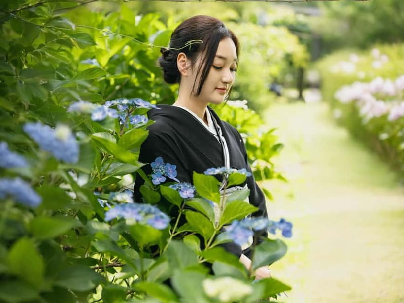 Kyoto Gion Kiyomizudera Kimono Yukata Hairstyle | Photoshoot - Adding hairstyling and makeup at Kiyomizudera