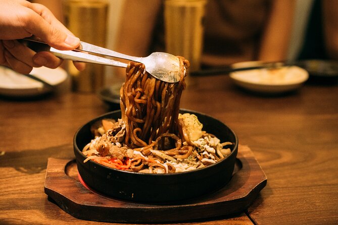 Kyoto: Gion Local Food Tour (Taste 15 Dishes) - Stop two: tonkatsu in Gion