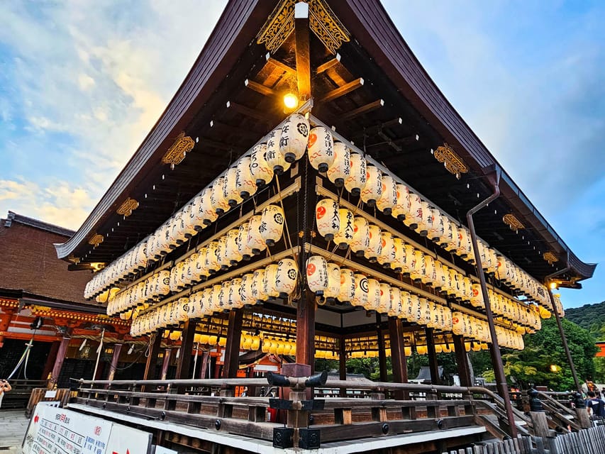 Kyoto: Gion Sunset Walking Tour with Local Guide - Side streets, temples, and shrines