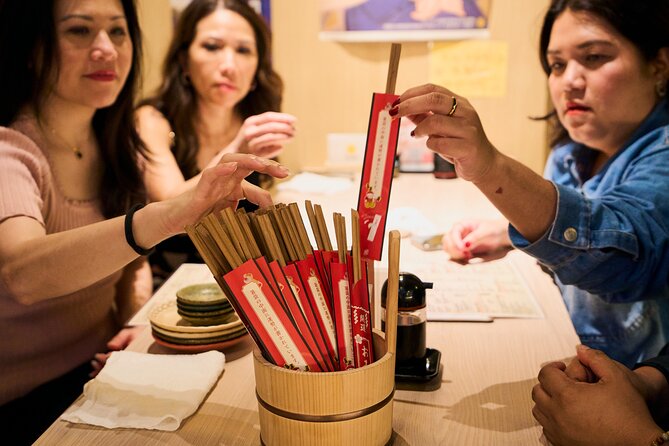 Kyoto: Guided Food Tour with 12 Dishes & 3 Drinks - Guides Nao, Uta, and Momo