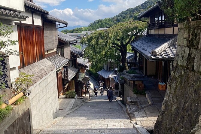 Kyoto Guided Walking Tour Highlight of Kiyomizu & Fushimi Inari - Kiyomizu-dera and its famous wooden stage