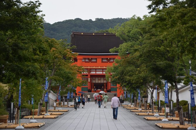 Kyoto Guided Walking Tour Highlight of Kiyomizu & Fushimi Inari - Meeting at the Kyoto Ceramic Center