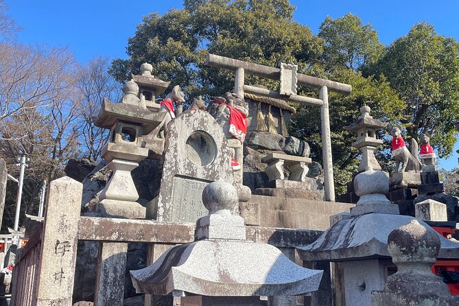Kyoto Guided Walking Tour: Secret Zen Garden and Fushimi Inari - Hiking toward Yotsuji and the Kyoto view