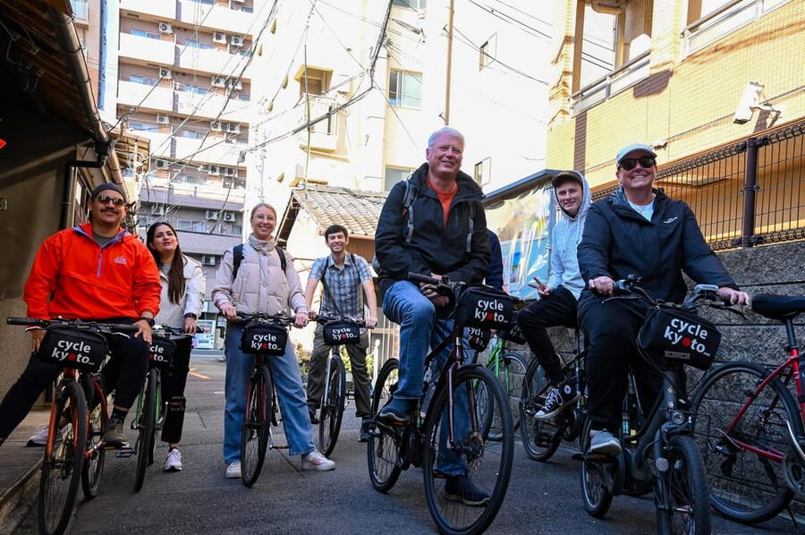 Kyoto: Half-day Guided Bike Tour with Fushimi Inari - The bikes, pace, and e-bike option