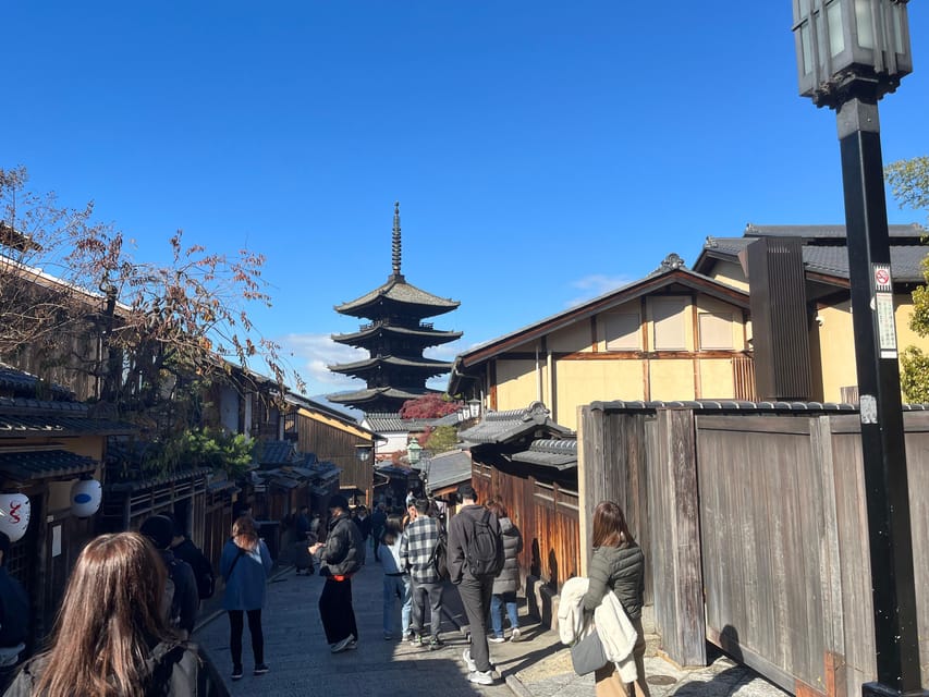 Kyoto: Half-Day Private Guided Tour to the Old Town of Gion - Yasaka Shrine and Kyoto’s religious traditions