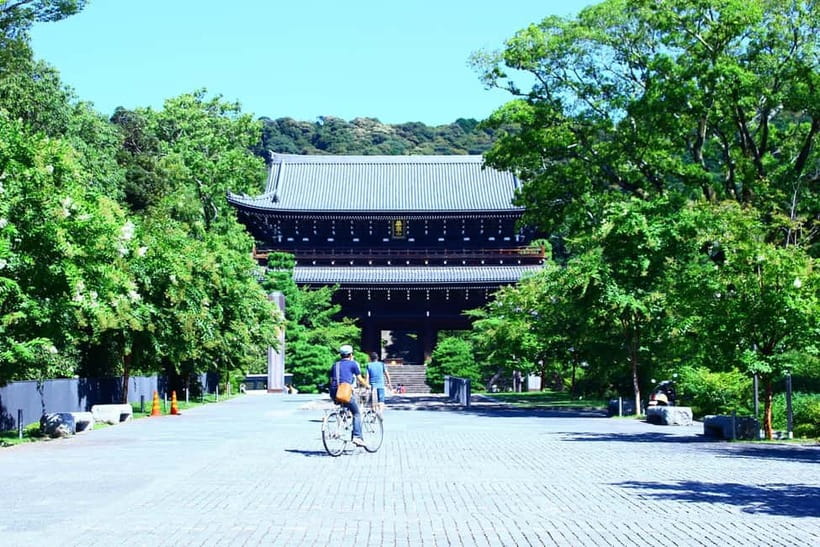 Kyoto: Hidden Gems E-Bike Tour Through Backstreets & Temples - Why an e-bike works so well in Kyoto