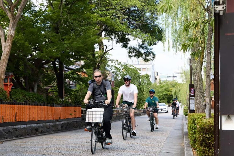 Kyoto: Hidden Gems E-Bike Tour Through Backstreets & Temples - Starting in Gion, Kyoto’s old entertainment district