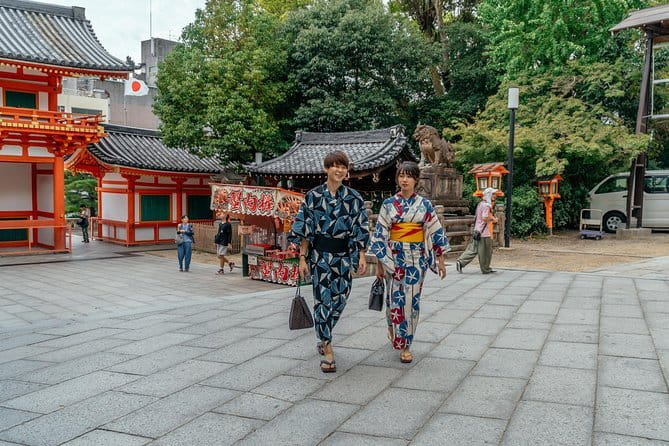 Kyoto: Higashiyama Slow Cycling Tour along the quiet waterfront - The Philosopher’s Walk Follows the Lake Biwa Canal
