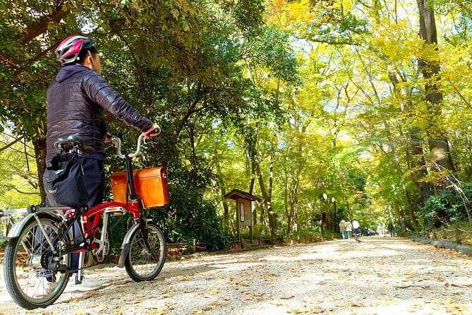 Kyoto: Higashiyama Slow Cycling Tour along the quiet waterfront - Kyoto Gyoen Gives You Room to Breathe