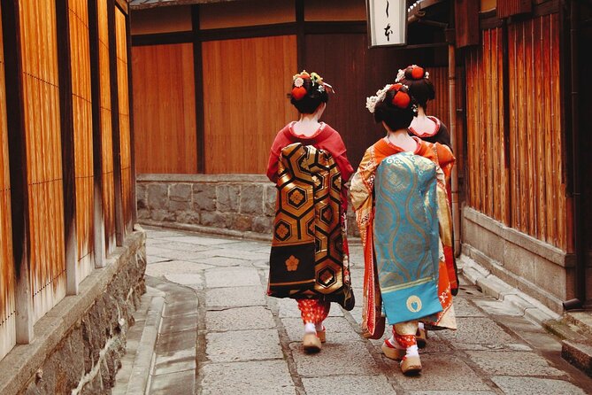 Kyoto Higashiyama Walking Private Tour - Starting at Minamiza Theater in Gion