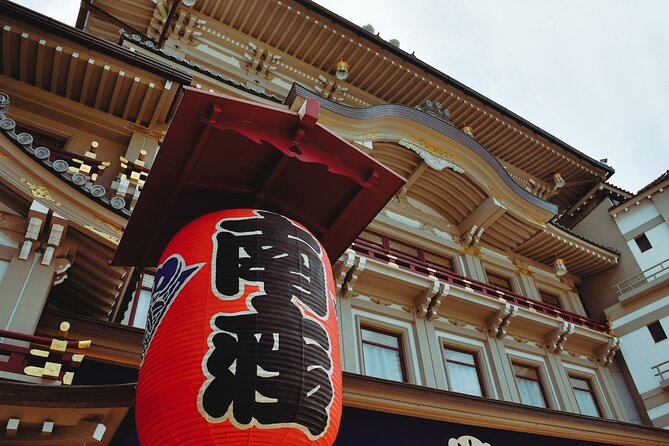 Kyoto Higashiyama Walking Private Tour - Ishibe-koji, a narrow lane with old Kyoto character
