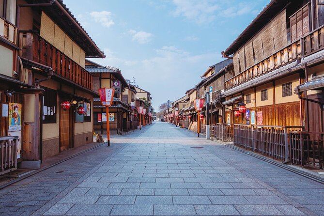 Kyoto Higashiyama Walking Private Tour - Hanamikoji Street and the world of Gion