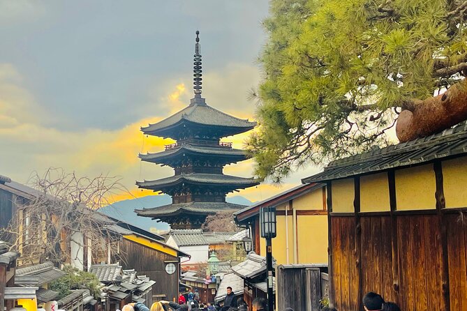 Kyoto Highlights Private Car Day Tour with English Speaking Guide - Why a private car helps in Kyoto