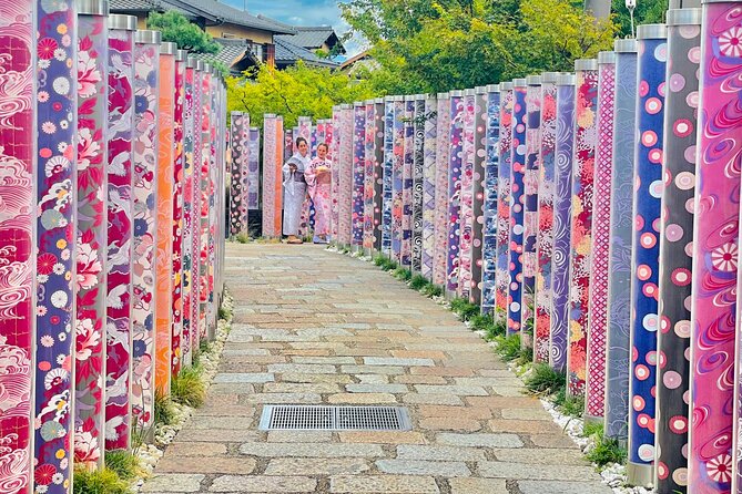 Kyoto Highlights Private Car Day Tour with English Speaking Guide - Fushimi Inari’s vermilion torii gates