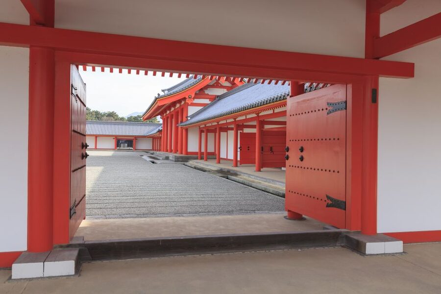 Kyoto: Imperial Palace & Nijo Castle Guided Walking Tour - The walk to Kyoto Imperial Palace