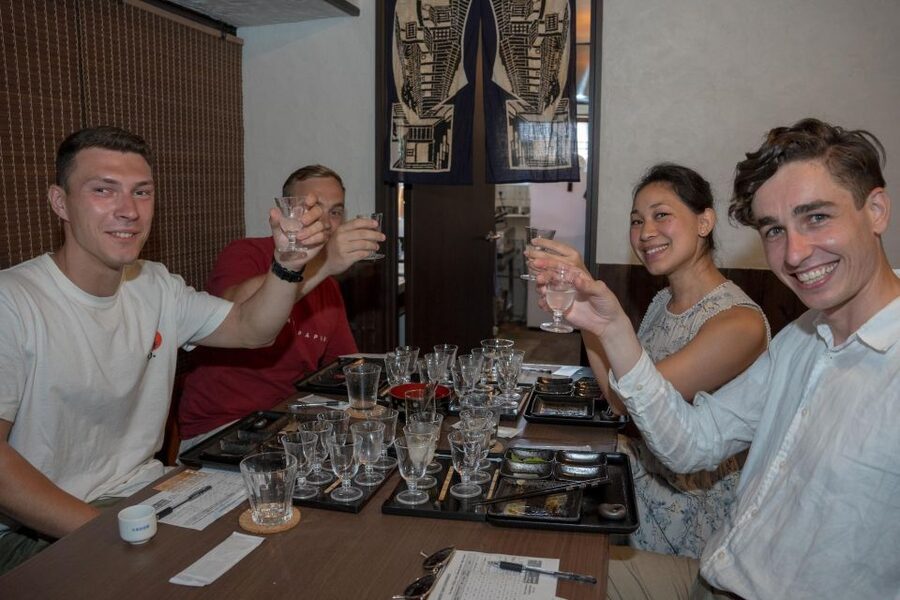 Kyoto: Insider Sake Brewery Tour with Sake and Food Pairing - Why Fushimi is the right setting for a sake lesson
