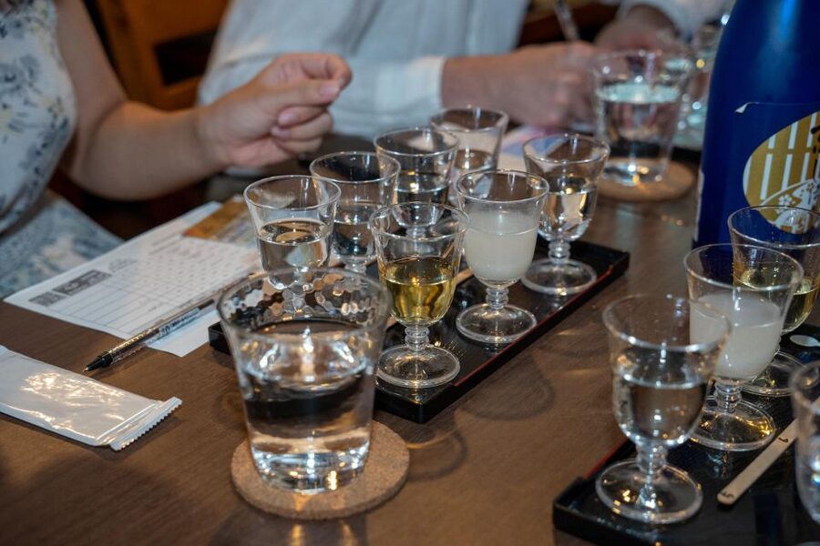 Kyoto: Insider Sake Experience with 7 Tastings and Snacks - Timing, meeting point, and rules that matter