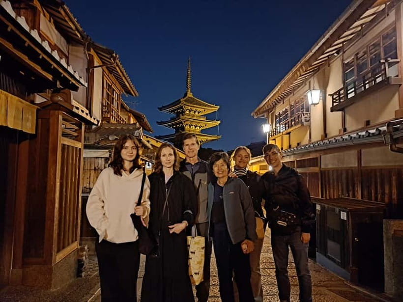 Kyoto: Izakaya Nightlife Tour with Local Guide - What the $80 price really buys