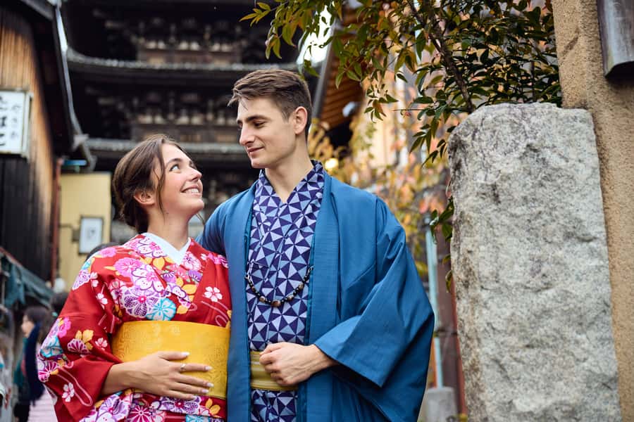 Kyoto Kimono Professional Photoshoot - What happens inside the 100-year-old machiya
