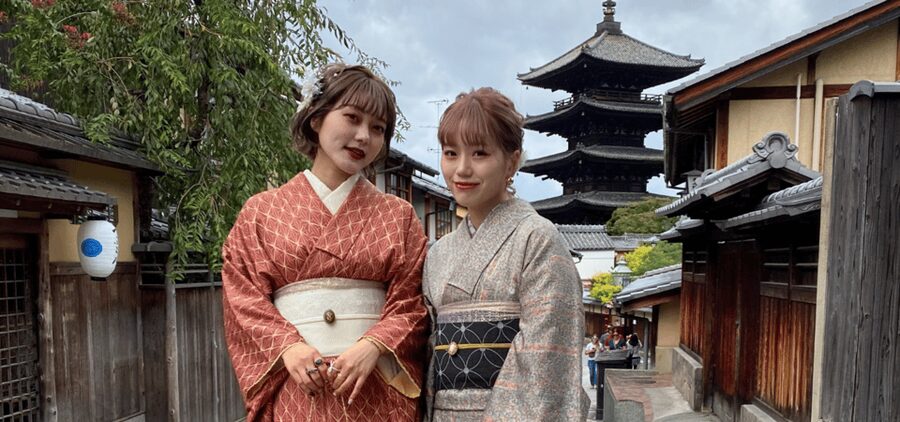 Kyoto: Kimono Rental in Gion Provided by RikaWafuku - Women’s hair styling and accessories