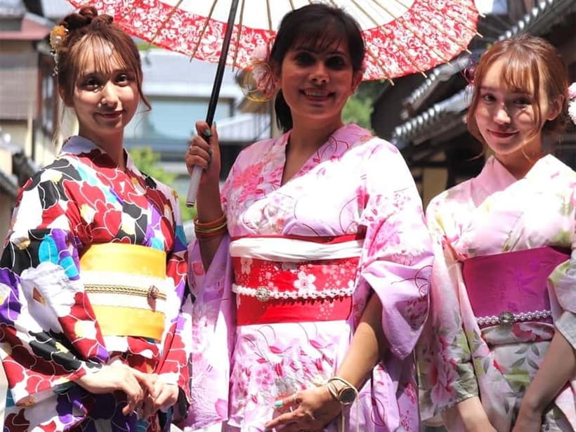 Kyoto Kimono Rental mimosa|Kimono/Yukata Rental Ladies Plan - How comfortable is a full day in traditional clothing?