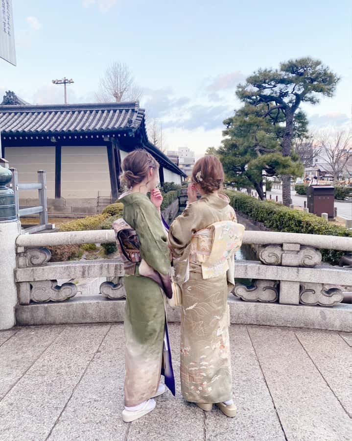 Kyoto: Kimono Rental Traditional Experience at Wargo in Gion - Walking Kyoto in traditional dress