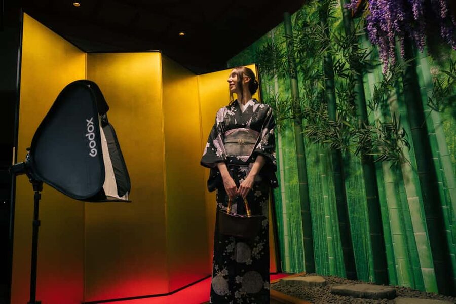 Kyoto: Kimono Tea Ceremony at Orizuruya Gion - Adding Japanese calligraphy for two hours