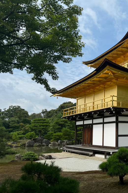 Kyoto: Kinkakuji, Golden Pavilion Guided Tour - Why Kinkaku-ji works so well with a guide