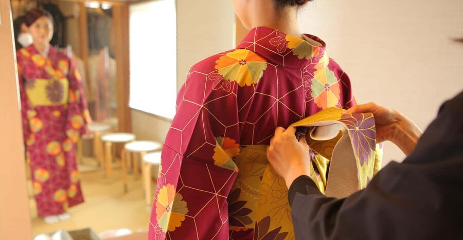 Kyoto : Kiyomizu-dera Temple : kimono and Indoor photo shoot - Is $48 a good price?
