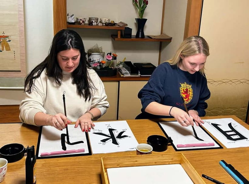 Kyoto: Local Home Visit and Japanese Calligraphy Class - Practical details that can make or break the lesson