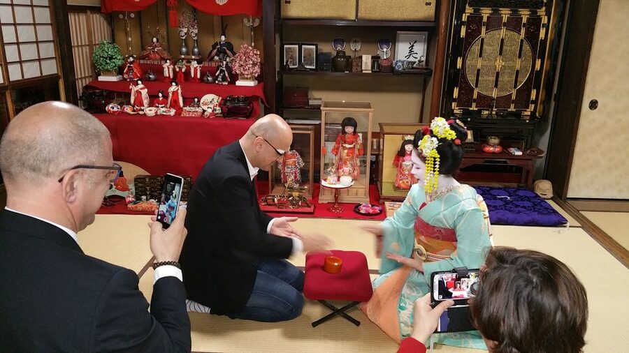 Kyoto: Maiko Happy Hour at a Historic Machiya - What the $709 price really buys you