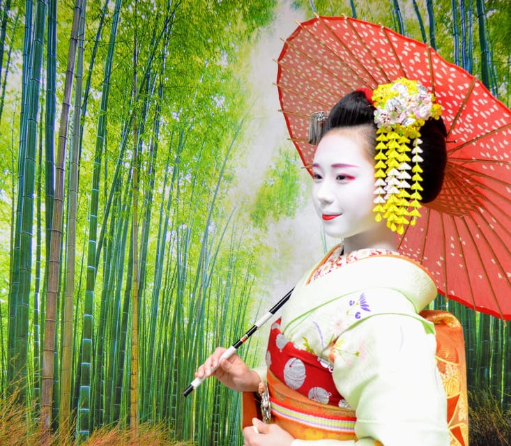 Kyoto: Meet-and-Greet, Maiko Show and Experience - Two traditional dances in 8 to 10 minutes