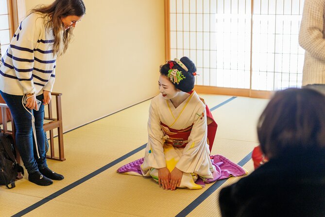 Kyoto: Meet the Geisha Maiko with Gion Walking Tour - Hanamikoji Street and the geiko districts