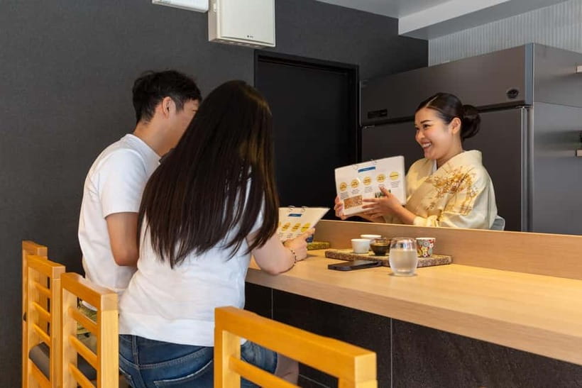 Kyoto: Newly Opened Sake Tasting - Sanjo Chasuian - The kimono welcome and English instruction