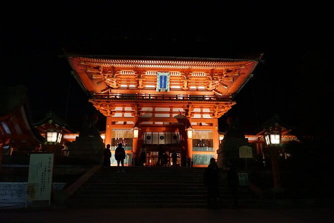 Kyoto Night Walking Guided Tour at Fushimi Inari Shrine - Junko and the value of a personal guide