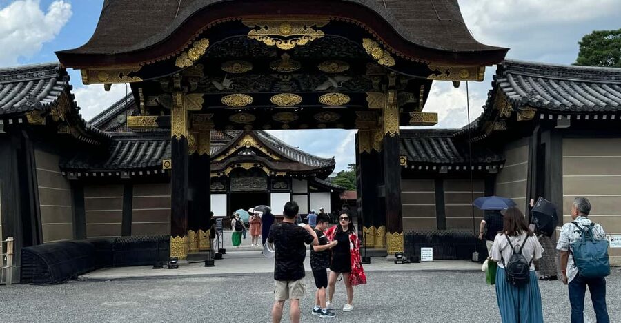 Kyoto: Nijo Castle & Gardens 2-Hour Guided Tour - Why Nijo Castle is worth two hours