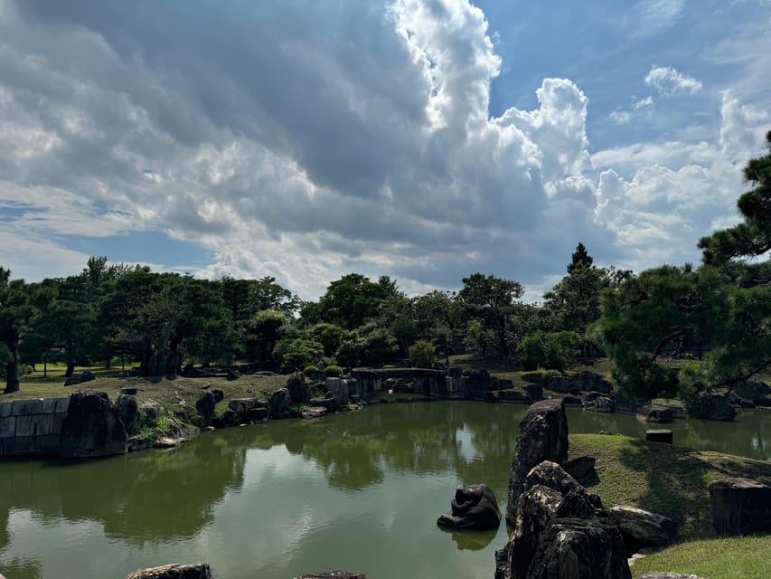 Kyoto: Nijo Castle & Gardens 2-Hour Guided Tour - Walking the gardens and historic grounds