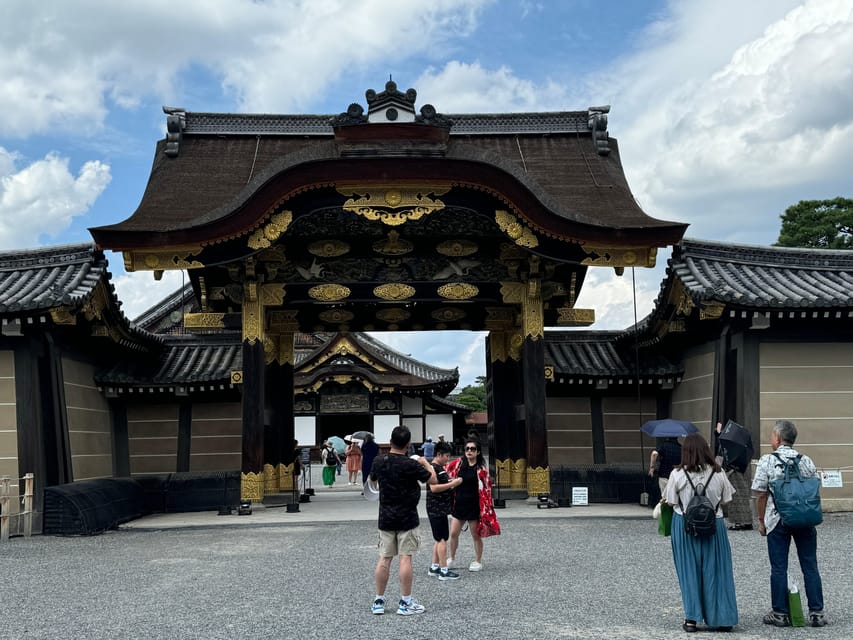 Kyoto: Nijo Castle & Gardens 2-Hour Guided Tour - Meeting at the Higashi-Ohtemon main gate