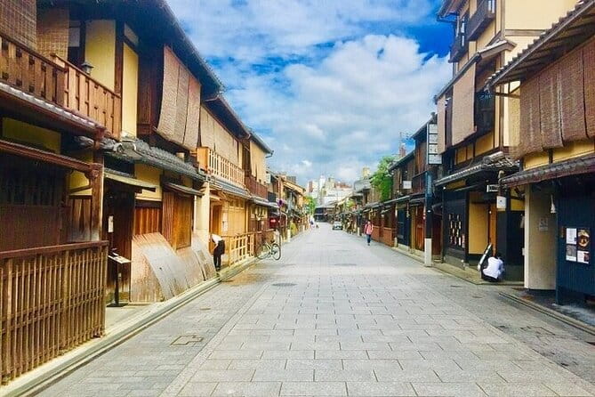 Kyoto: Nijo, Kinkaku-ji, Arashiyama, Kiyomizu & Fushimi Inari - Fushimi Inari closes the sightseeing circuit