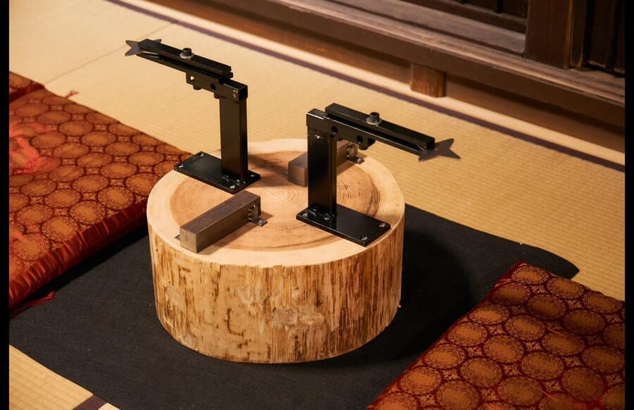 Kyoto: Ninja Weapon Forging Experience - The furnace and the first hammer blows