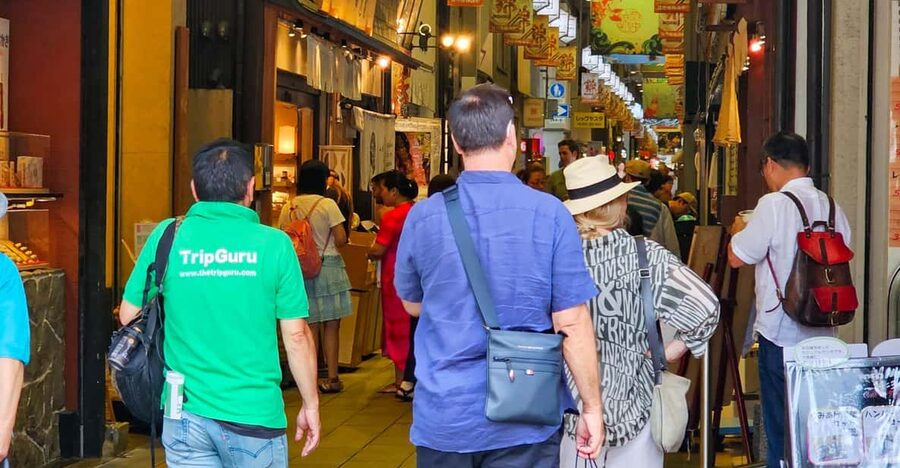 Kyoto: Nishiki Market and Depachika Food Tour with a Local - Starting at Apple Kyoto, then heading underground