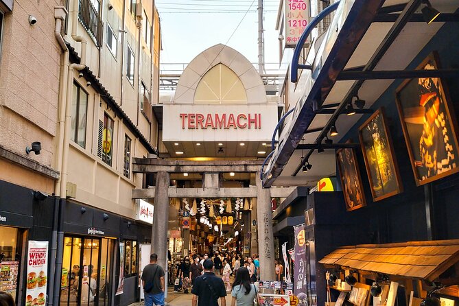 Kyoto Nishiki Market & Depachika: 2-hours Food Tour with a Local - Finishing at Nishiki Tenmangu Shrine
