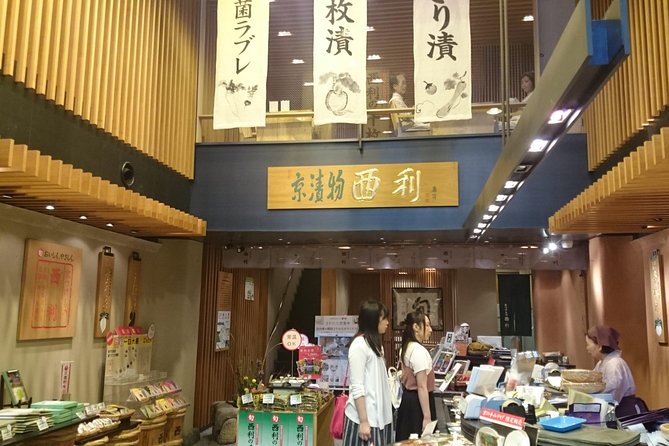 Kyoto Nishiki Market Food and Culture Walking Tour - What you may eat, and why the menu matters